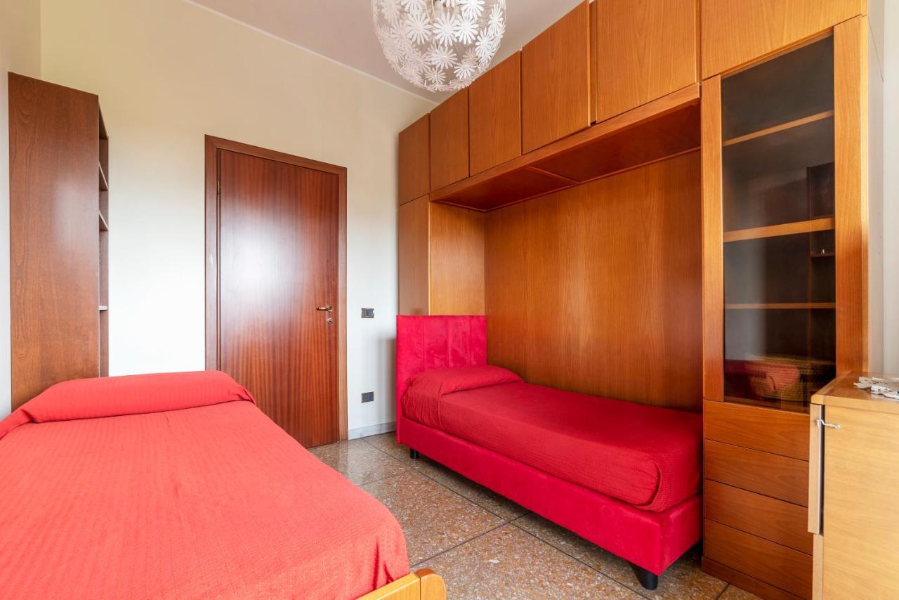 Monteverde Roomy Apartment Sun And Flowers ローマ エクステリア 写真