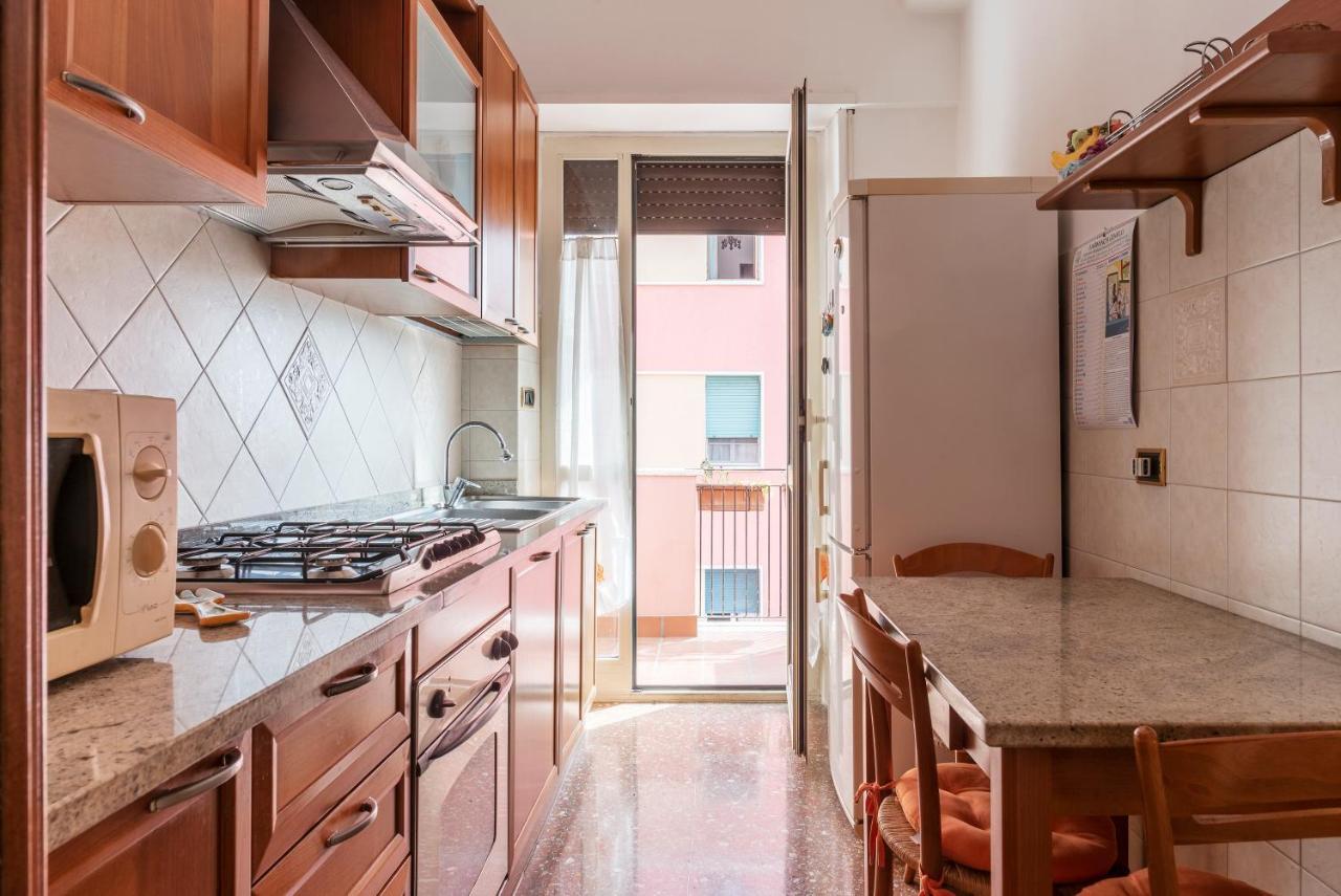 Monteverde Roomy Apartment Sun And Flowers ローマ エクステリア 写真