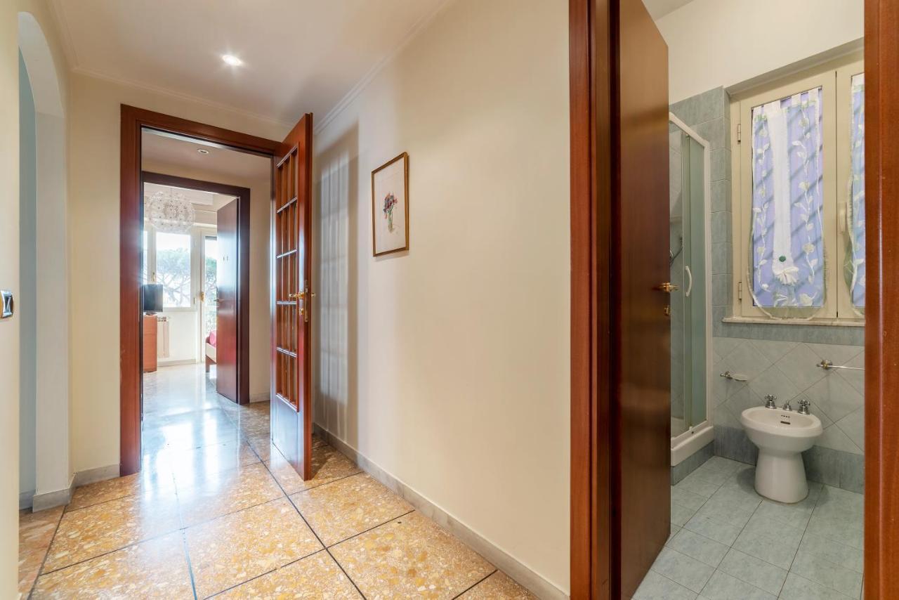Monteverde Roomy Apartment Sun And Flowers ローマ エクステリア 写真